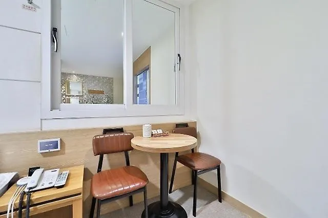 Hotel The One In Shinho-Dong, Gangseo, בוסאן